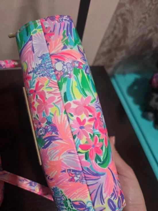 Disney Lilly Pulitzer small crossbody - Picture 12 of 16